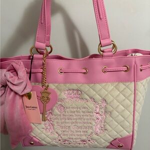 🩷 Juicy Couture Fairy Tale Daydreamer Tote in Sandstorm